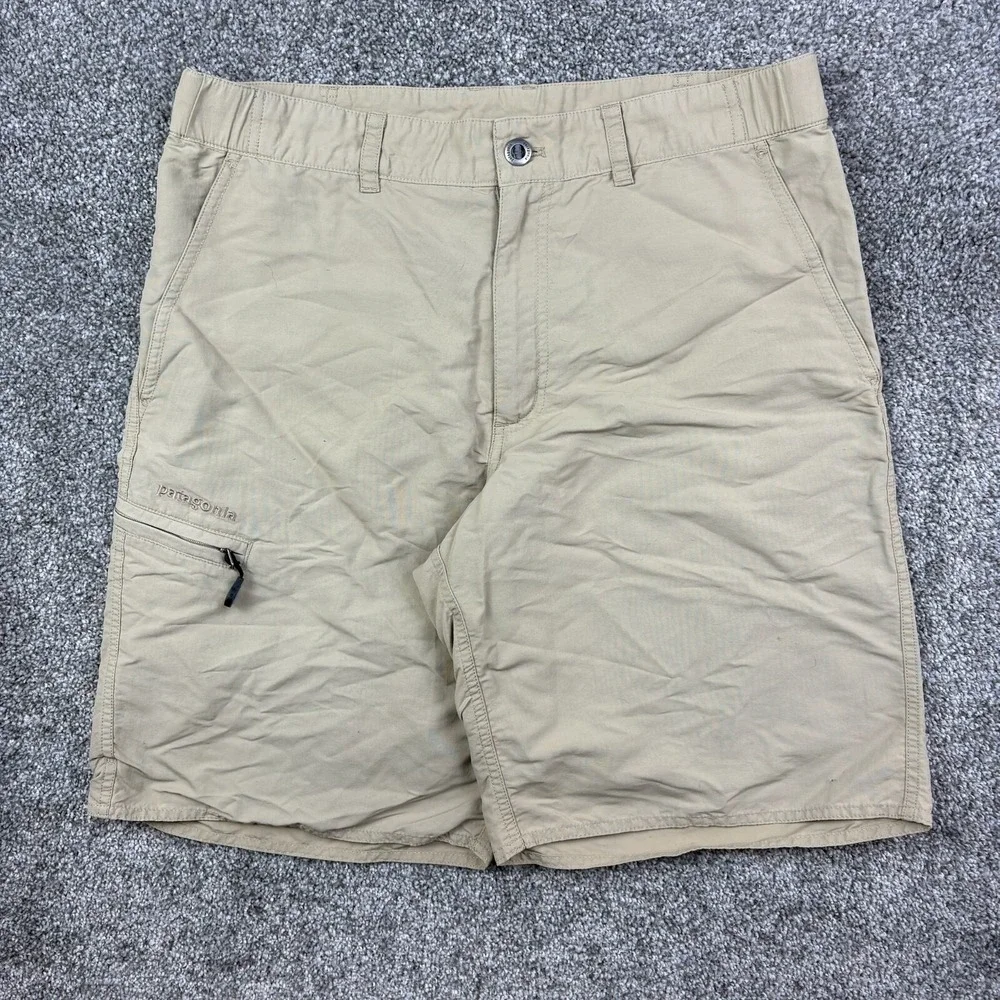 Patagonia Guidewater Shorts Mens Medium Beige Nylon Lightweight Zipped Pocket